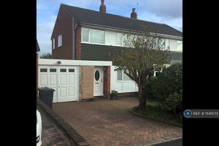 3 Bedroom Semi-Detached House To Rent In Ragees Road, Kingswinford, DY6