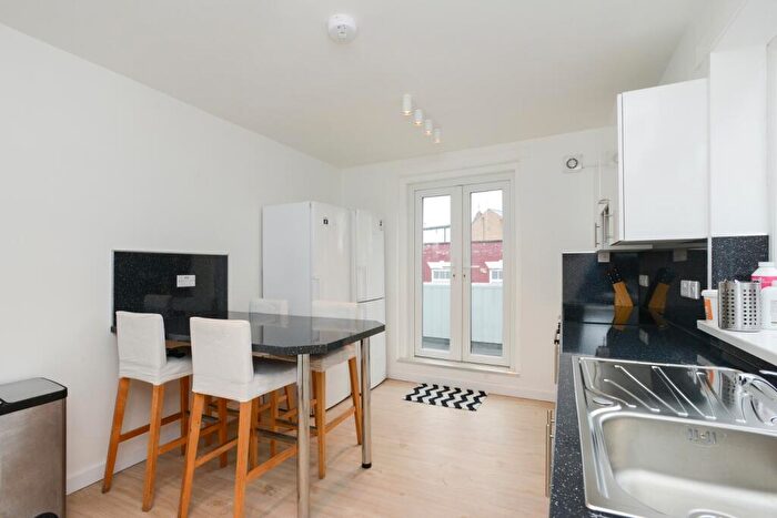 5 Bedroom Terraced House To Rent In Castle Gate, Nottingham, Nottinghamshire, NG1