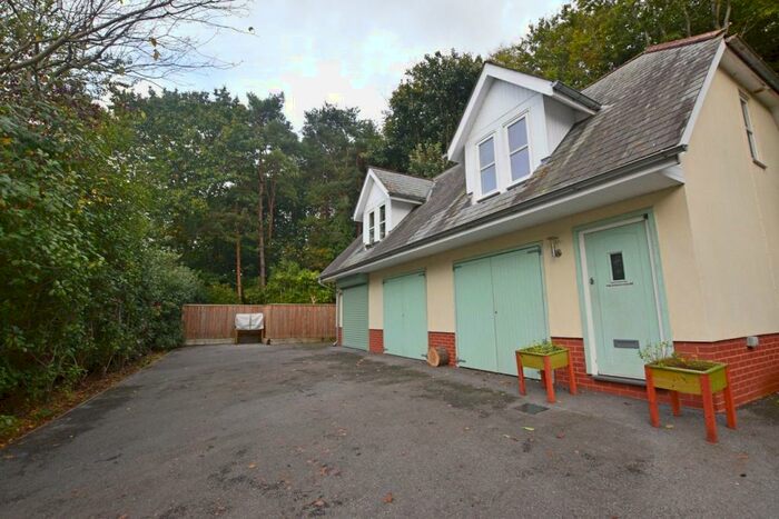 1 Bedroom Detached House To Rent In Exeter, Devon, EX2