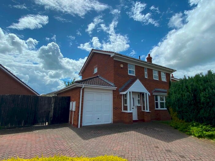 4 Bedroom Detached House To Rent In Celandine Way, Evesham, WR11