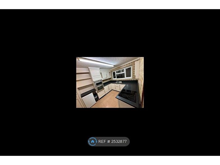 6 Bedroom Bungalow To Rent In Gippeswyk Avenue, Ipswich, IP2