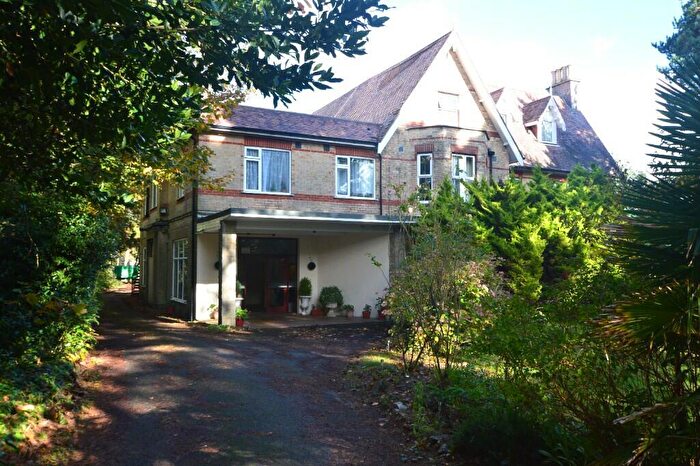1 Bedroom House Of Multiple Occupation To Rent In AcaciaSuiteManor Road, Bournemouth, Dorset, BH1