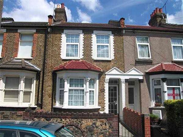 3 Bedroom House To Rent In Northfield Road, Middlesex, EN3