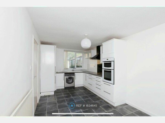3 Bedroom Terraced House To Rent In Shortbrook Walk, Westfield, Sheffield, S20