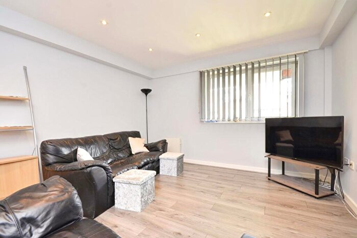 2 Bedroom Apartment To Rent In The Cube, Wilbraham Road, M14
