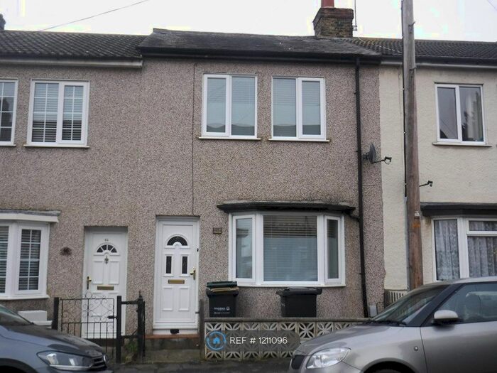 3 Bedroom Terraced House To Rent In Seymour Road, Northfleet, Gravesend DA11