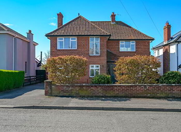 4 Bedroom Detached House For Sale In Moira Drive, Bangor, BT20