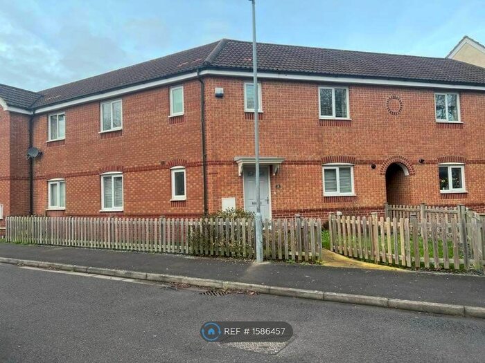 3 Bedroom Terraced House To Rent In Percivale Road, Yeovil, BA21