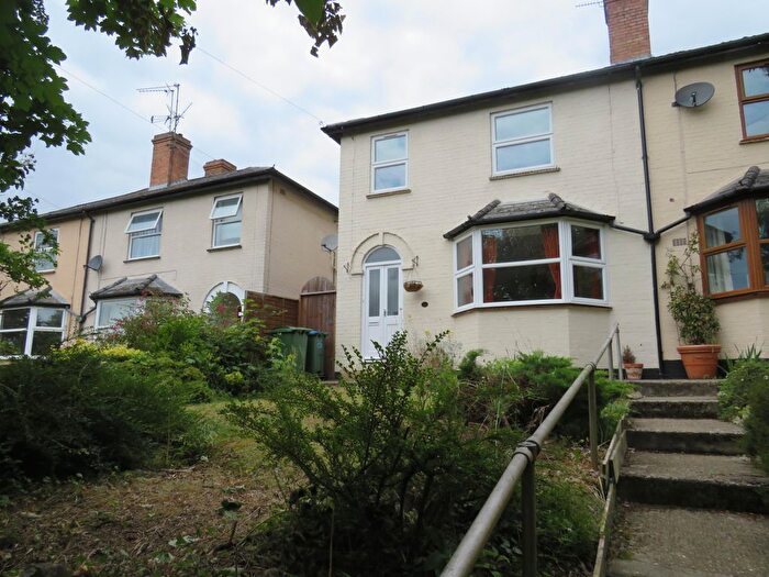3 Bedroom Semi-Detached House To Rent In Stratford Road, Buckingham, MK18