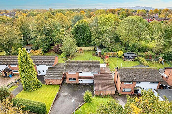 5 Bedroom Detached House For Sale In Stockham Close, Halton, WA7