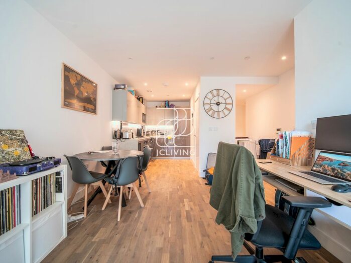 1 Bedroom Flat To Rent In Discovery House, Juniper Drive, London, SW18