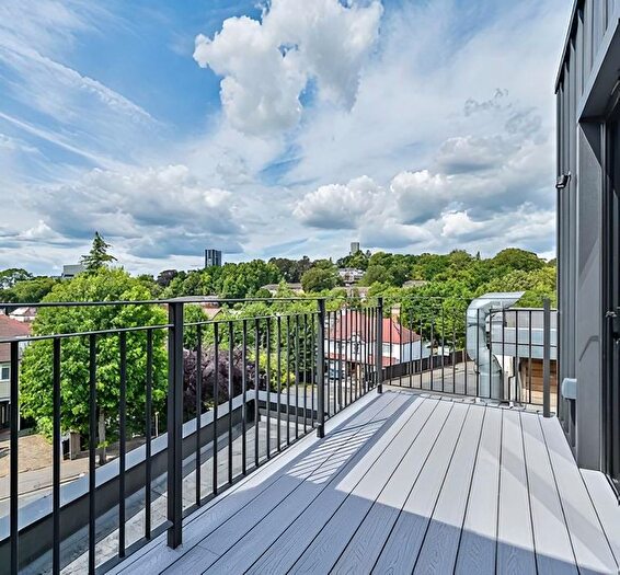 1 Bedroom Flat To Rent In Laurel Court, South Park Hill Road, South Croydon, CR2
