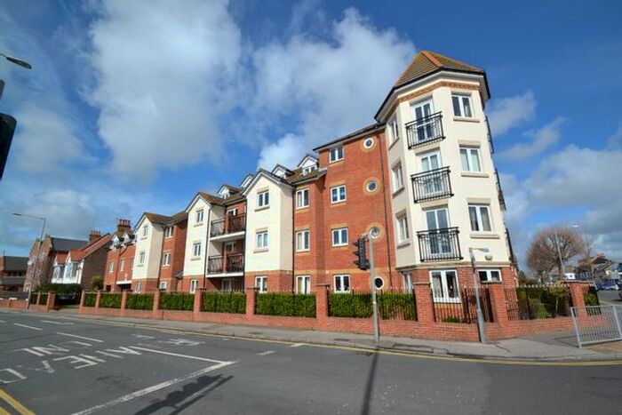 1 Bedroom Flat For Sale In Whitley Road, Eastbourne, BN22