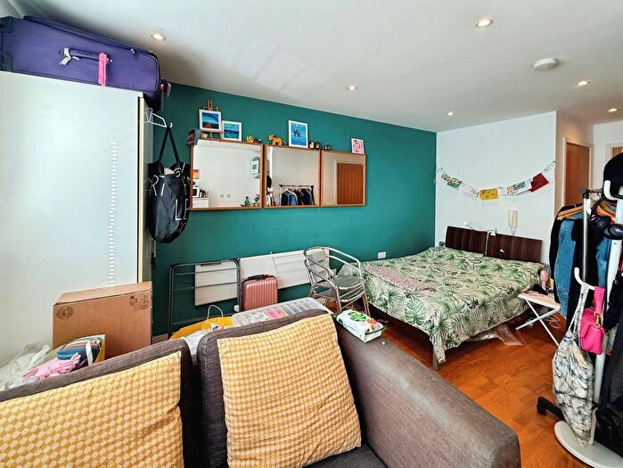 Studio To Rent In Gateway South, Marsh Lane, Leeds, LS9