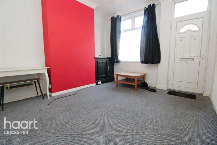2 Bedroom Terraced House To Rent In Mantle Road, Leicester, LE3