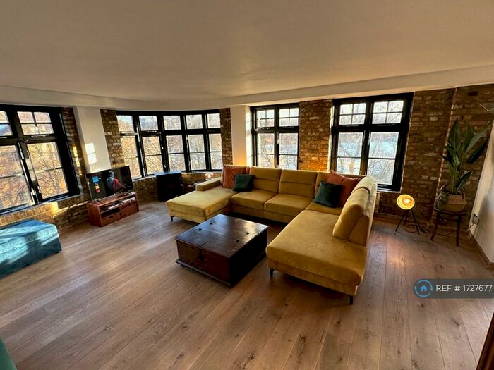 2 Bedroom Flat To Rent In Sanctuary Court, London, E1W