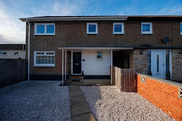 3 Bedroom End Of Terrace House For Sale In Doon Place, Kirkintilloch, G66