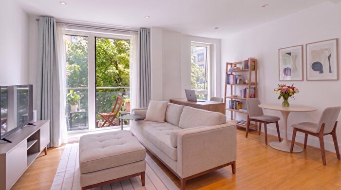 1 Bedroom Apartment For Sale In Caspian Wharf, Yeo Street, E3