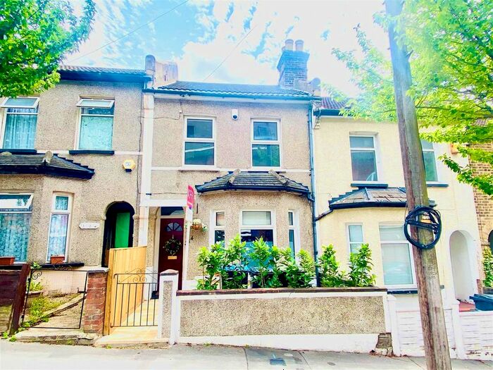 3 Bedroom Terraced House To Rent In Holmesdale Road, London, SE25