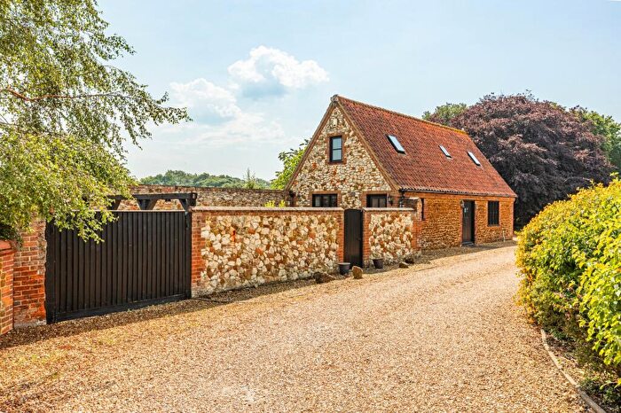 2 Bedroom Barn Conversion For Sale In Charming Barn Conversion In Old Hunstanton, PE36