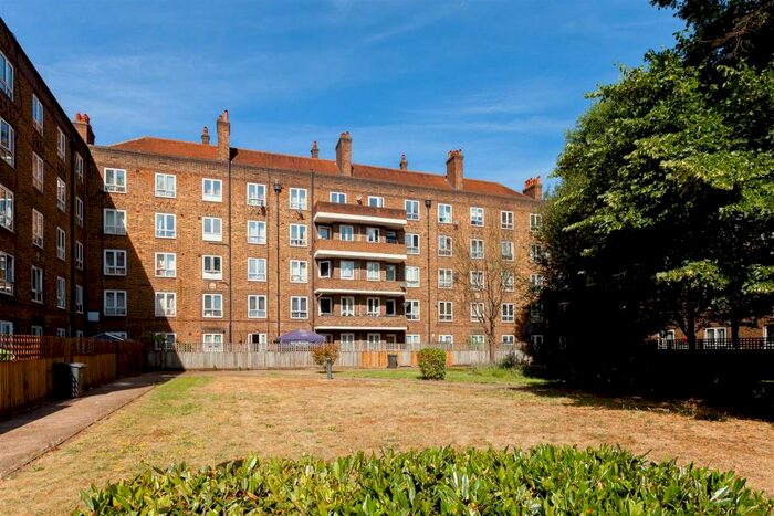 2 Bedroom Flat To Rent In Upper Clapton Road, E5