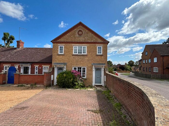 2 Bedroom Maisonette For Sale In Lunchfield Court, Moulton, NN3