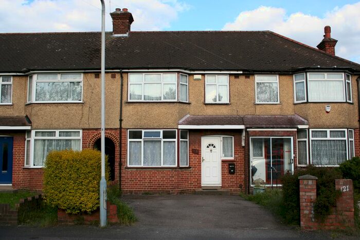 3 Bedroom End Of Terrace House To Rent In Carlyon Road, Hayes, UB4