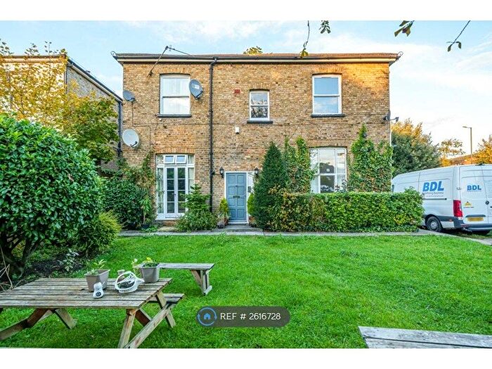 1 Bedroom Flat To Rent In Denmark Avenue, London, SW19