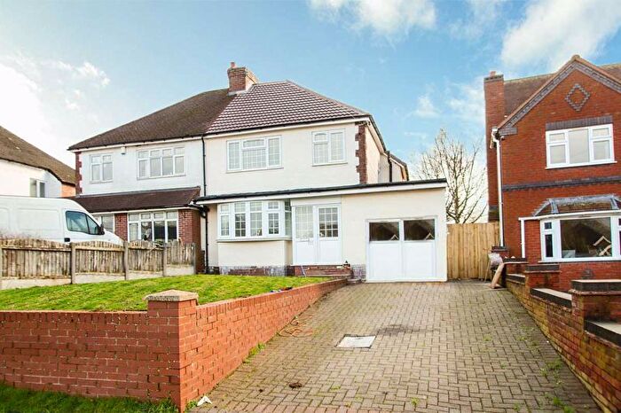 3 Bedroom Semi-Detached House To Rent In Skip Lane, Walsall, WS5