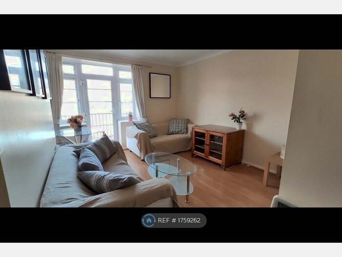 1 Bedroom Flat To Rent In Acorn Walk, London, SE16