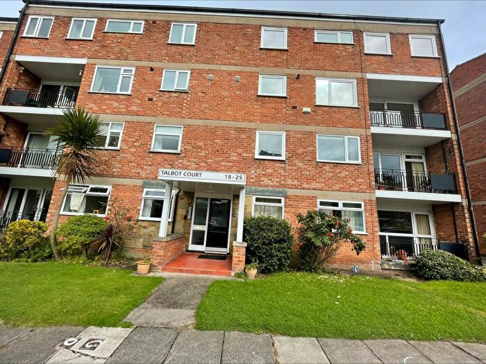 2 Bedroom Flat To Rent In Talbot Court, Oxton, Wirral, CH43