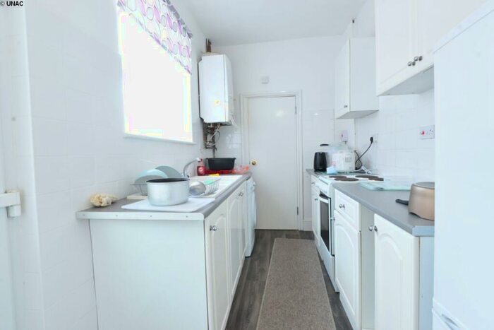 3 Bedroom Terraced House To Rent In Broomfield Road, Earlsdon, Coventry, CV5