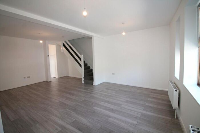 2 Bedroom Flat To Rent In London, E16