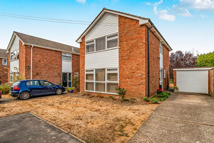 3 Bedroom Detached House For Sale In Heathfield Close, Binfield Heath, Henley-on-Thames, Oxfordshire, RG9