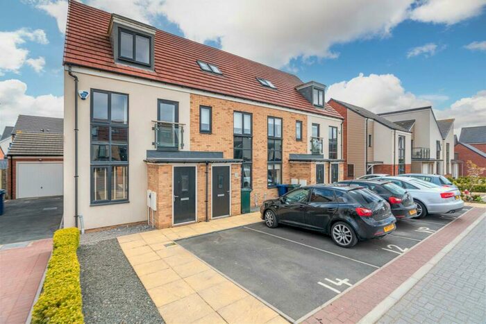 3 Bedroom End Of Terrace House To Rent In Iveston Avenue, Great Park, Newcastle Upon Tyne, NE13