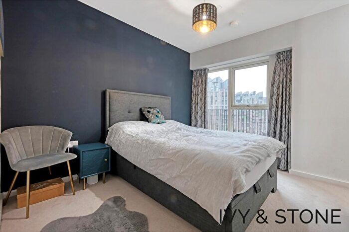 1 Bedroom Apartment For Sale In Effra Gardens, Silvertown Way, London, Greater London, E16