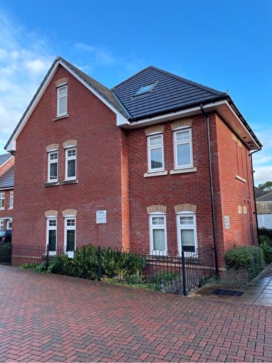 2 Bedroom Flat To Rent In Available Middle Of April - Superb Two Bedroom Flat, BH5