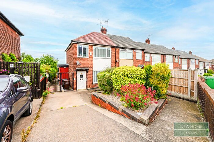 3 Bedroom End Terrace House For Sale In Abbott View Leeds, LS12