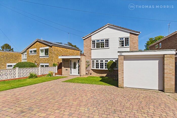 4 Bedroom Detached House For Sale In The Warren, Royston, Hertfordshire, SG8