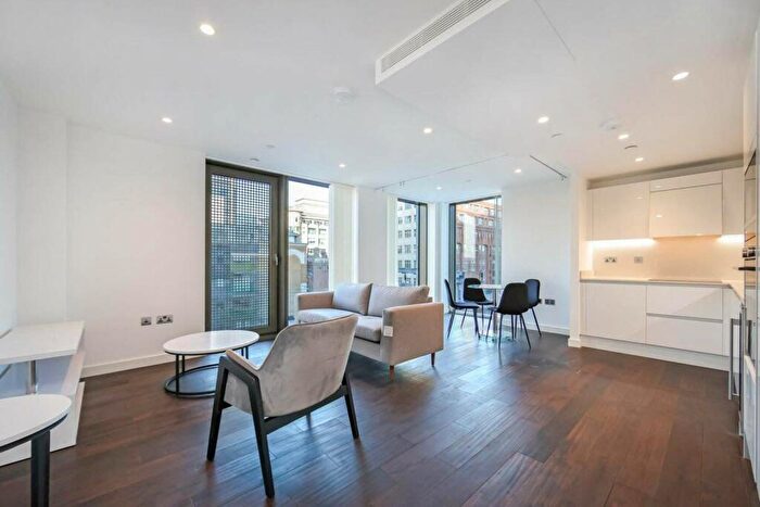2 Bedroom Flat To Rent In Royal Mint Street, Tower Hill, London, E1