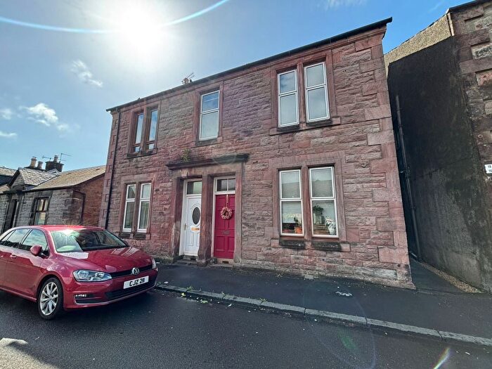 2 Bedroom Flat To Rent In Hill Street, Alloa, Clackmannanshire, FK10