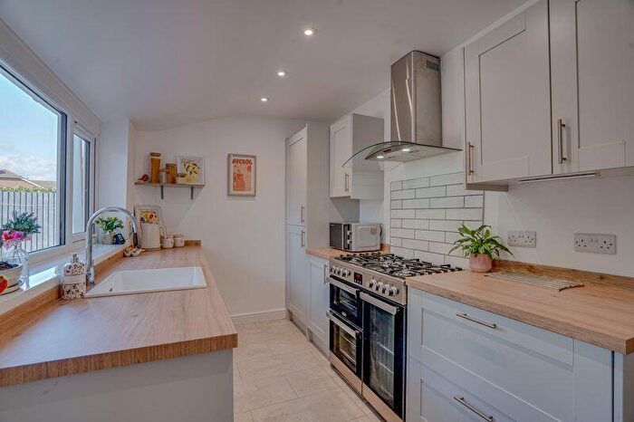 2 Bedroom Semi Detached House For Sale In Highlands Road, Fareham, PO15