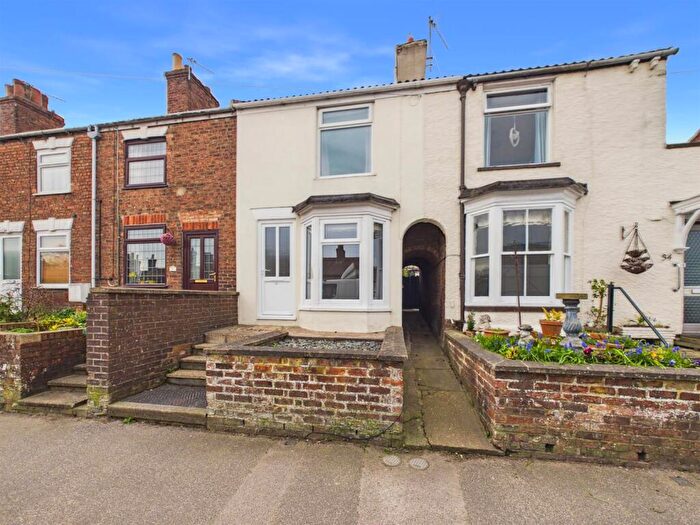 2 Bedroom Terraced House For Sale In Newmarket, Louth, LN11