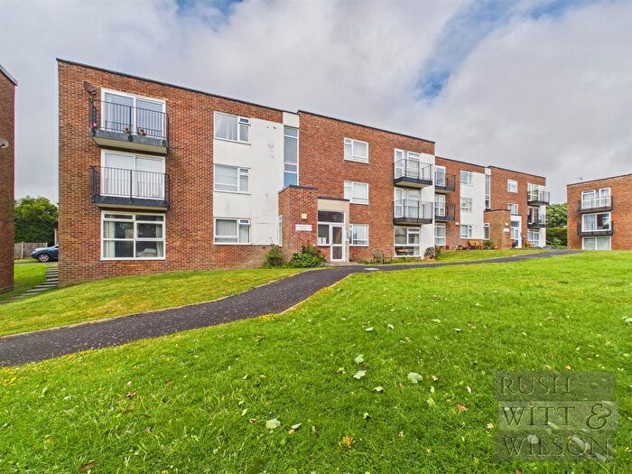 2 Bedroom Flat For Sale In West Hill Road, St. Leonards-On-Sea, TN38