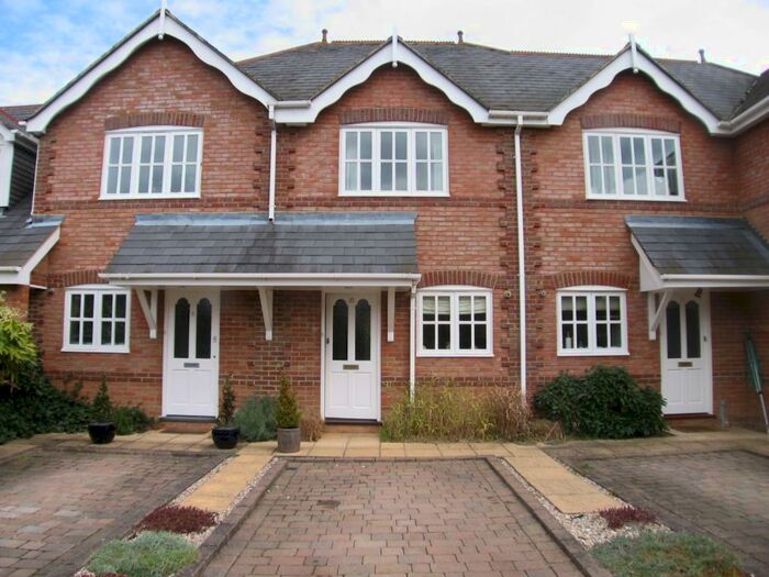 2 Bedroom House To Rent In Old Mill Court, Twyford, Berkshire, RG10