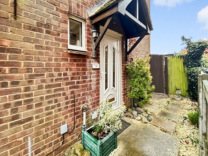 2 Bedroom End Of Terrace House For Sale In Rye Walk, Herne Bay, Kent, CT6
