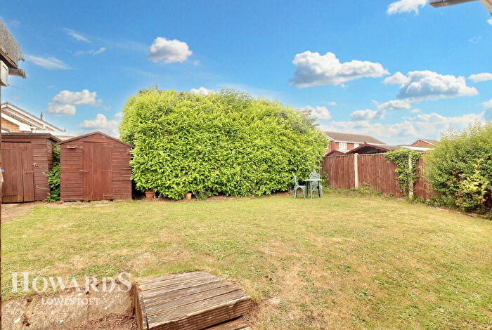 2 Bedroom Semi-Detached Bungalow For Sale In Rosedale Gardens, Carlton Colville, NR33