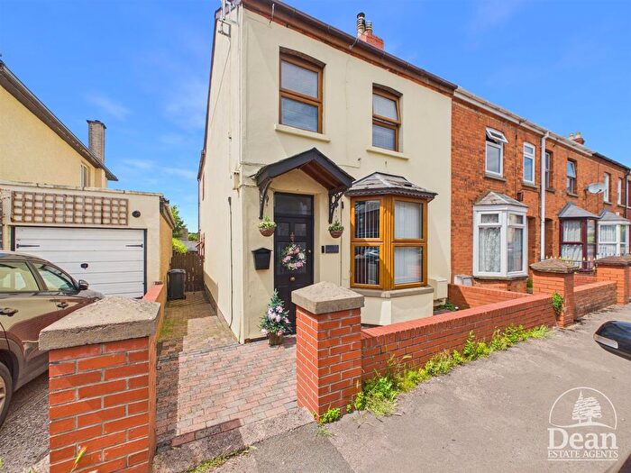 4 Bedroom End Terrace House For Sale In Summerleaze, Lydney, GL15