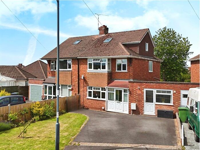 4 Bedroom Semi-Detached House For Sale In Landor Road, Whitnash, Leamington Spa, CV31