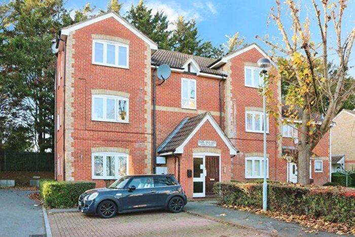 1 Bedroom Flat For Sale In Maplin Park, Langley, SL3